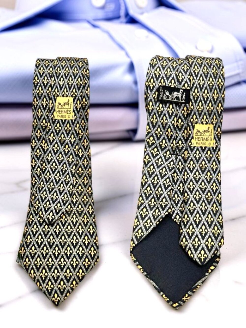 Classic Hermes Paris  Necktie 100%  Silk Fleur De Lis Made In France 7137 FA (55